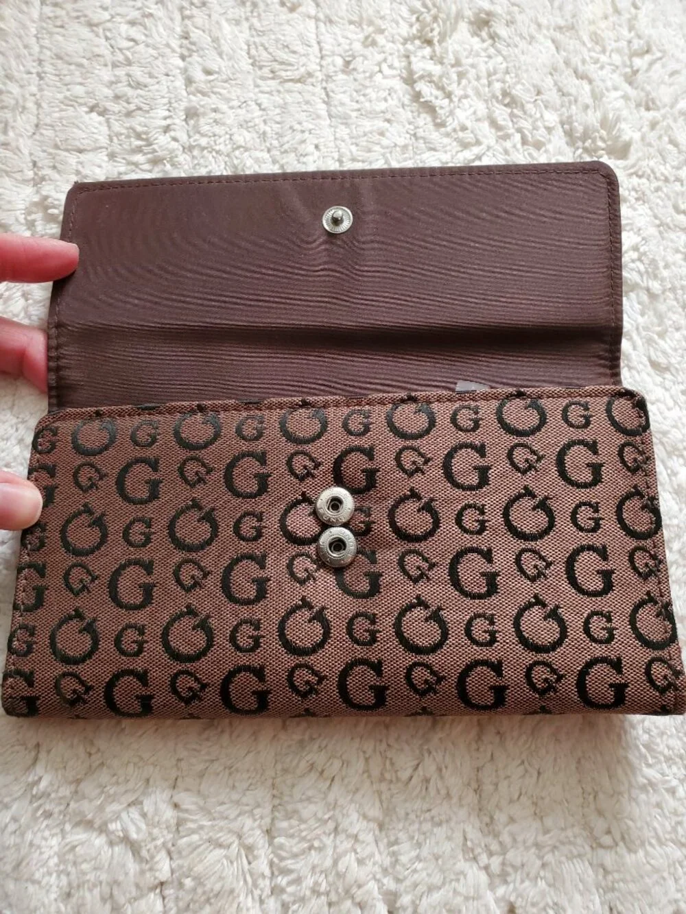 Guess trifold wallet